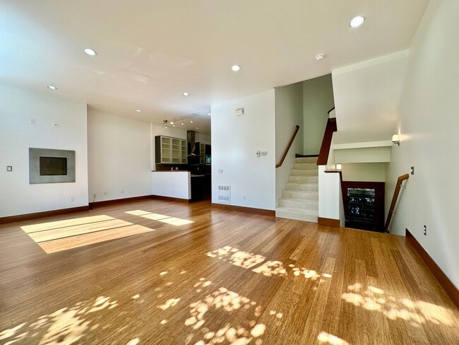 Building Photo - Stunning Townhome for Lease  in Seattle’s ...