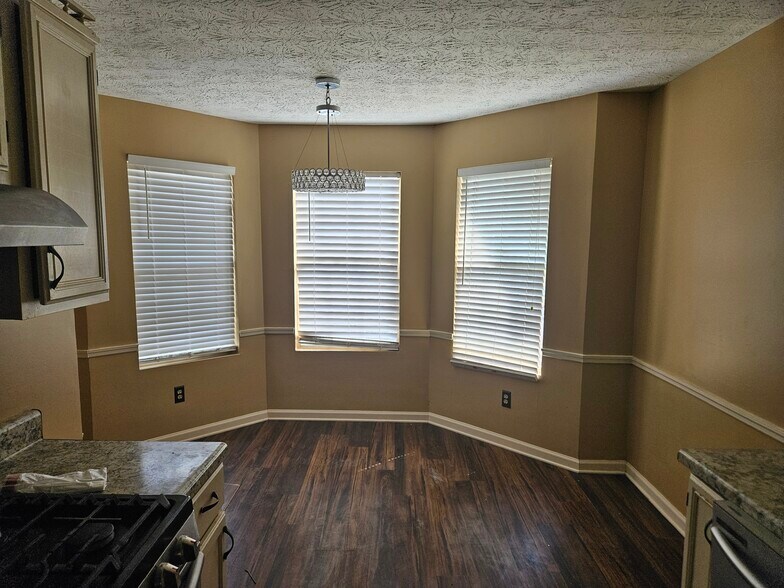 Building Photo - 3835 Conley Downs Dr