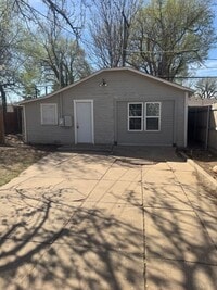 Building Photo - Adorable 1/1 bathroom fenced in yard