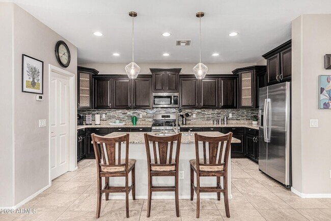 Building Photo - 7657 S Debra Dr