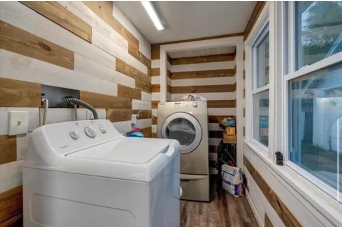 Laundry Room - 212 E Howard St