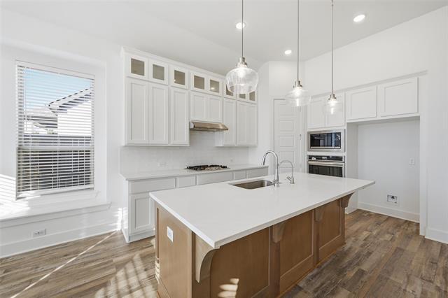 Building Photo - 3008 Armstrong Ave