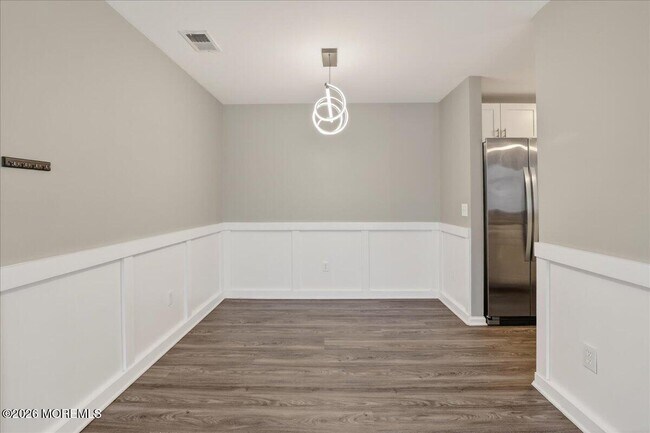 Building Photo - 33 Jockey Ln