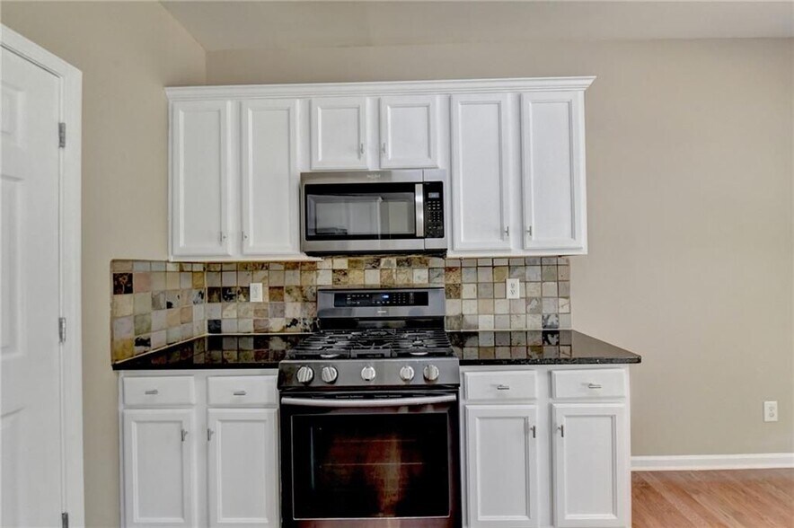 Building Photo - 5740 CRESTWICK