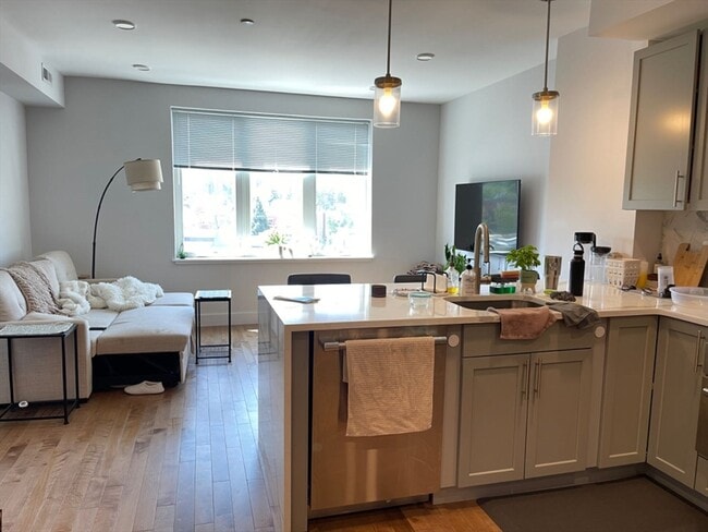 Building Photo - 50 Hichborn St