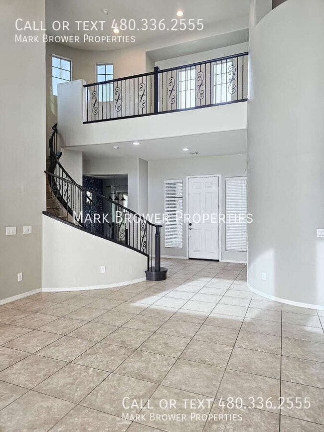 Building Photo - 3345 E Indigo St