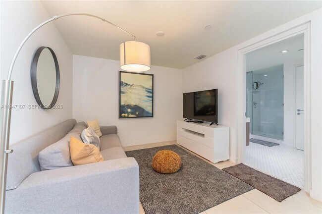 Building Photo - 401 N Birch Rd