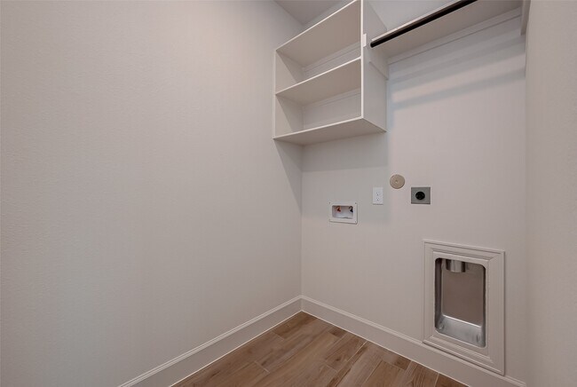 Building Photo - 30223 Gold Finch Pl