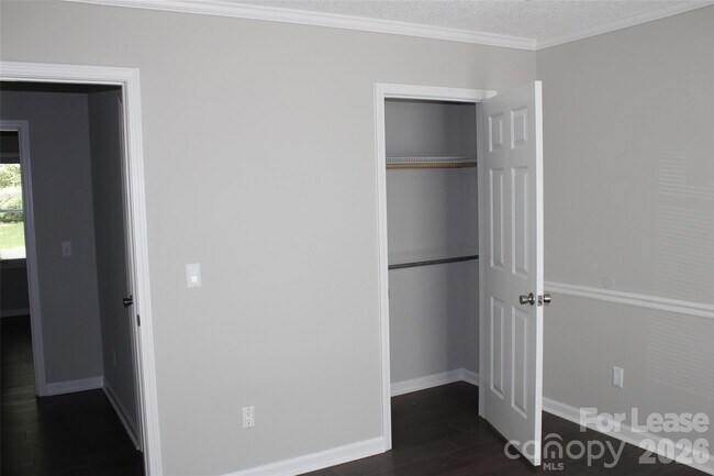 Building Photo - 2212 Crosswinds Ct