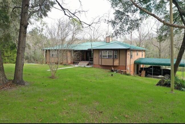 Building Photo - Enjoy your peace & space!