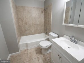 Building Photo - 1616 Plum St