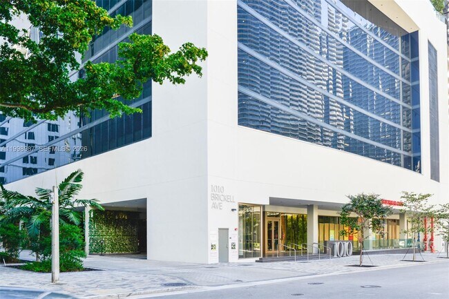 Building Photo - 1010 Brickell Ave