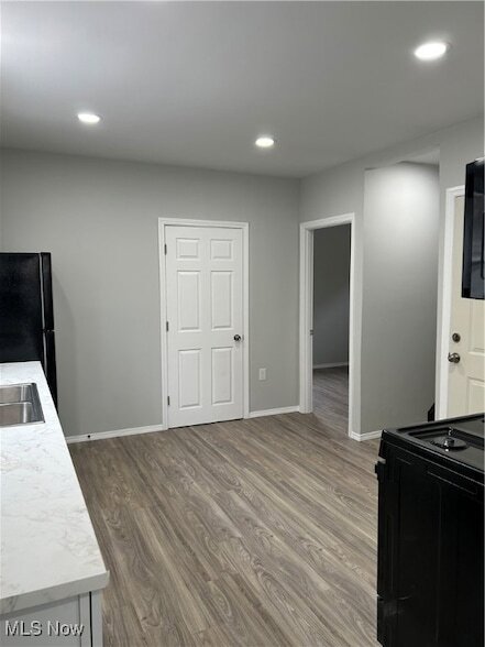 Building Photo - 15630 Holmes Ave