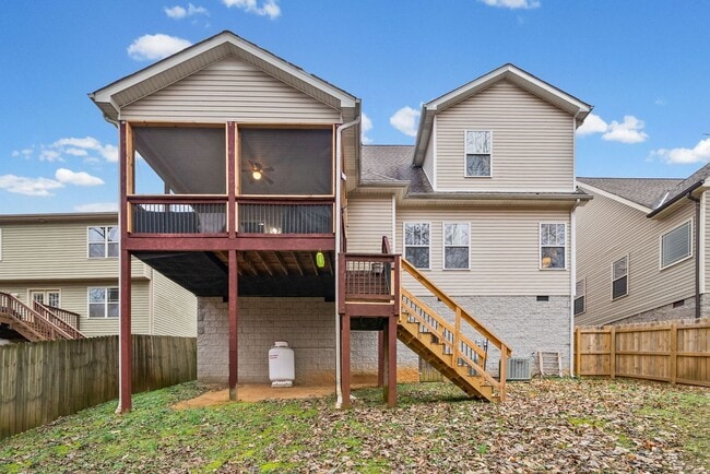 Building Photo - 632 Hidden Valley Dr