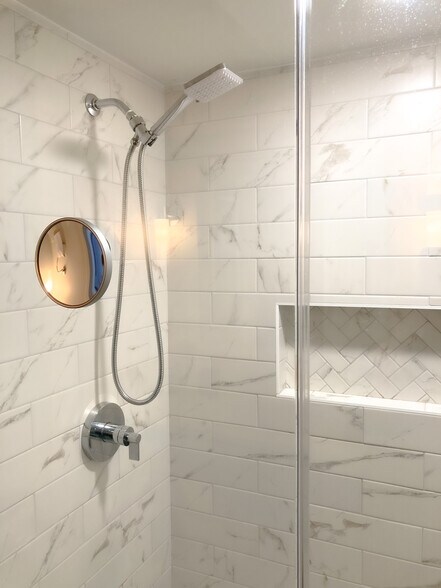 Building Photo - 14 Lockwood Dr