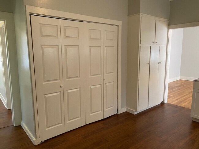 Building Photo - Highland 3BR/1BA by Centenary College