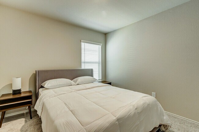 Building Photo - 10658 Red Orchid Dr