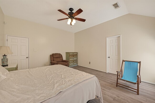 Building Photo - 8203 Paddington Pl Dr