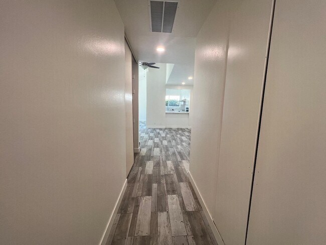 Building Photo - 1253 Ironbridge Way