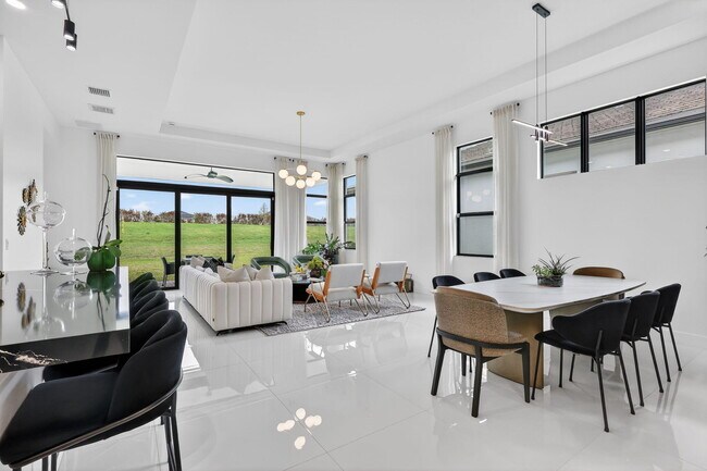 Building Photo - 10195 SW Latium Wy