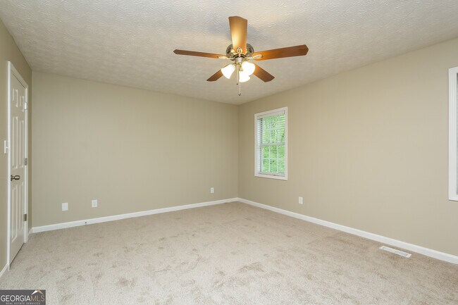 Building Photo - 6671 Emily Ln