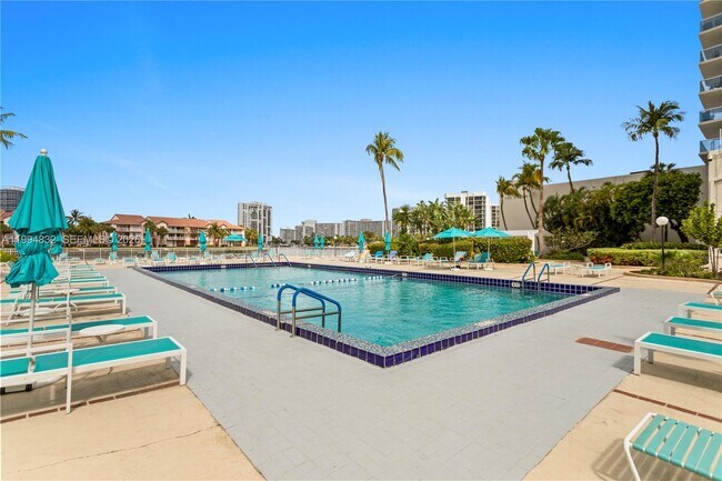 Building Photo - 3800 S Ocean Dr