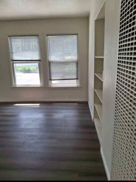 Living room - 808 E Palmer Ave