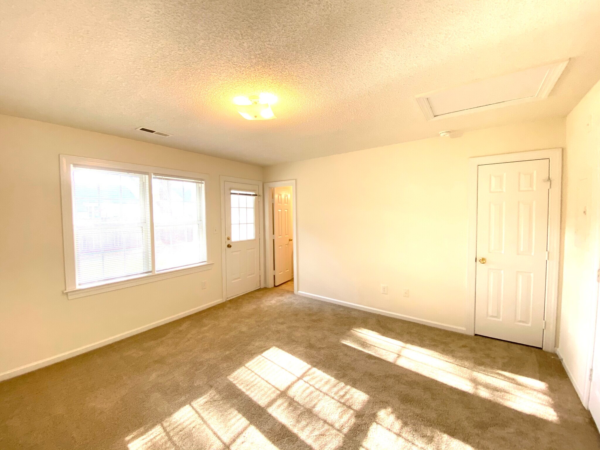 Building Photo - 3609 Jayne Ln NW