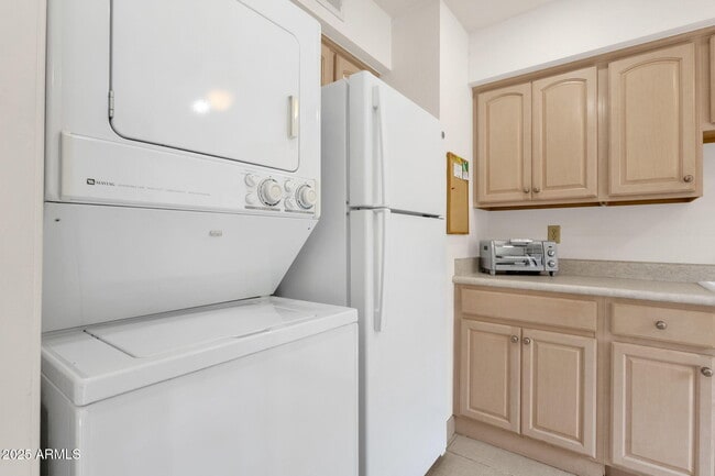 Building Photo - 5217 N 24th St