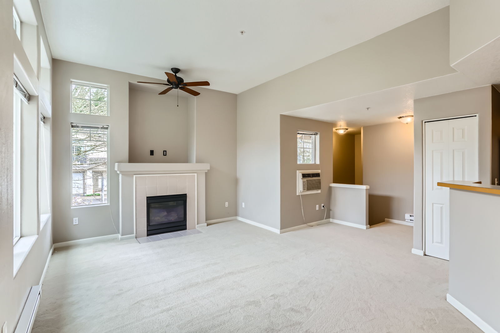 Building Photo - 14700 SW Sandhill Loop