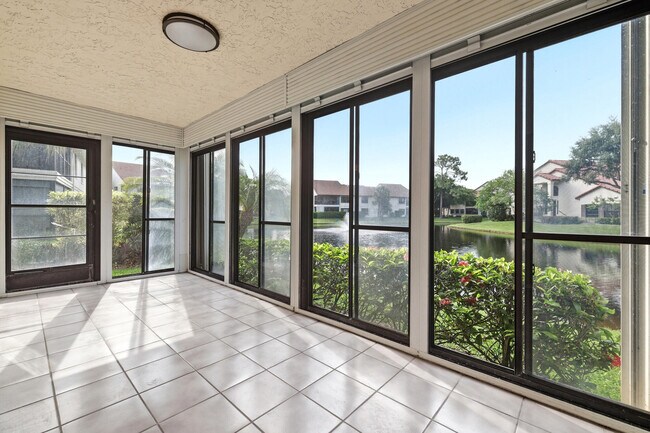 Building Photo - 3357 Jog Park Dr