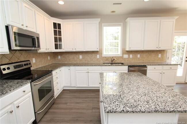 Building Photo - 5233 Stone Station Dr