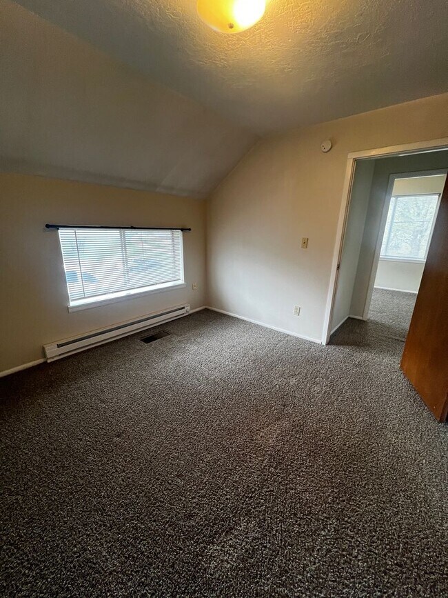 Building Photo - 739 S Arthur Ave