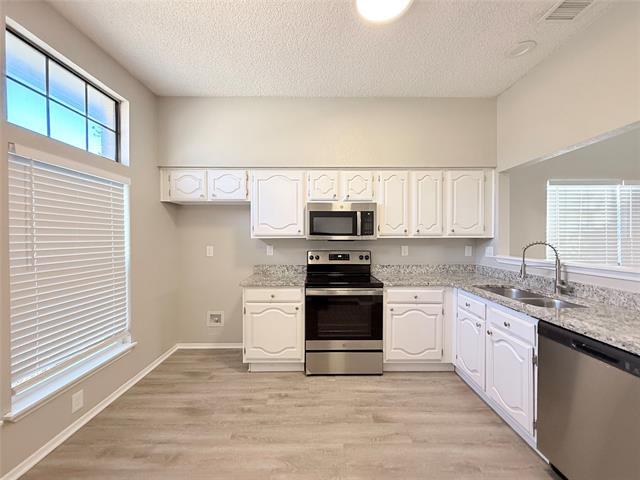 Building Photo - 980 Mauve Dr