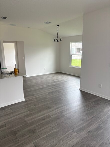 Building Photo - 7435 Cunningham Path