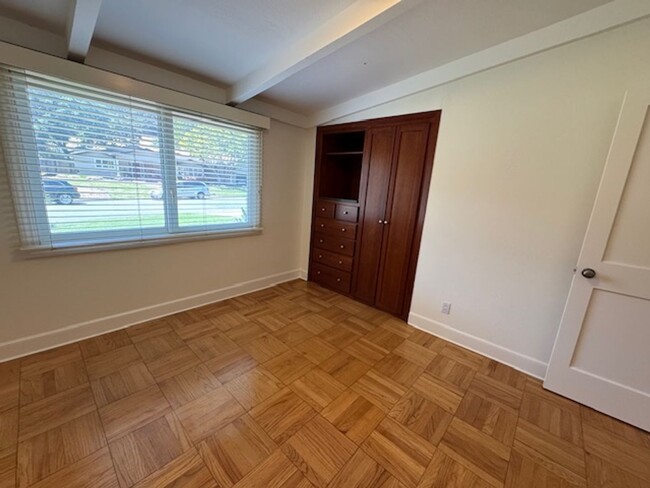 Building Photo - Beautiful updated single level Lafayette h...