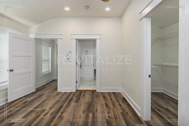 Building Photo - 80 N Hathaway Rd