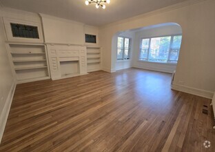 Building Photo - South Rogers Park – Sprawling 4-Bedroom / ...