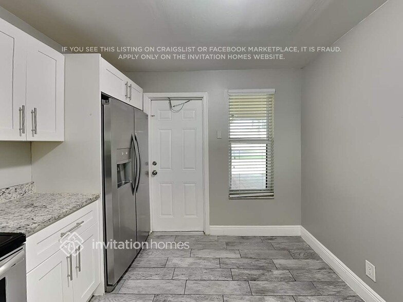 Building Photo - 19545 Carolina Cir