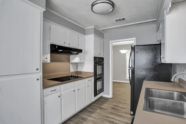 Building Photo - Cozy 4-Bedroom Home in Clinton, MS