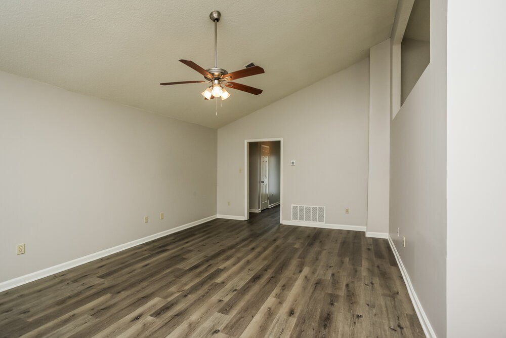 Building Photo - 7196 Atterbury Cir W