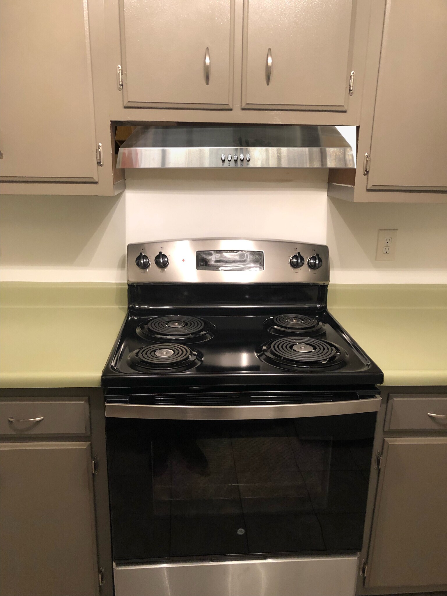 Building Photo - 515 Basswood Ave