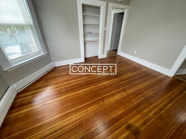 Building Photo - 6 Bowdoin Park