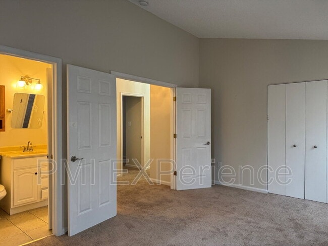 Building Photo - 709 St Michaels Dr