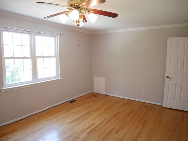 Building Photo - Your Next Home Awaits! Single Family Home ...