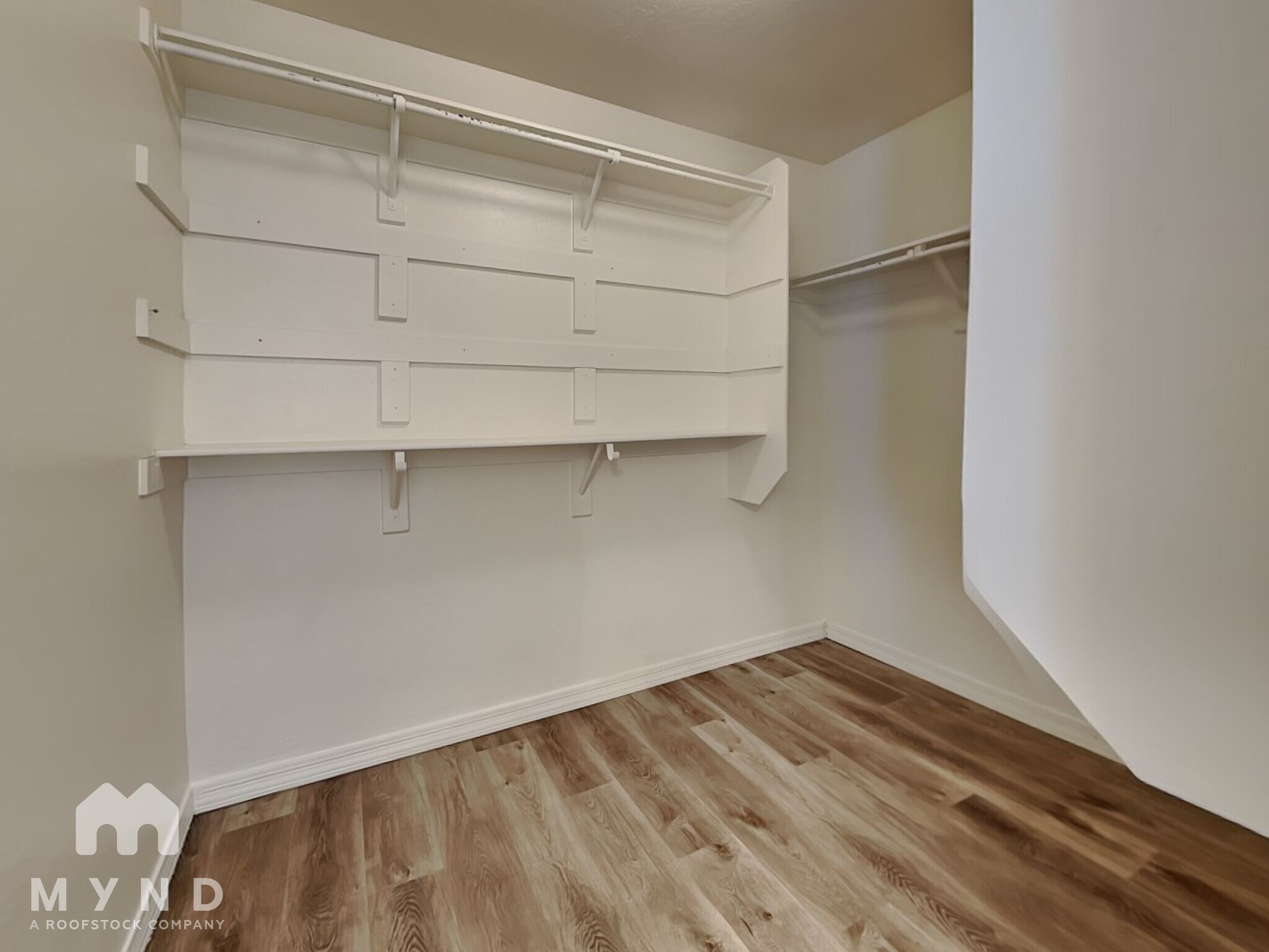 Building Photo - 18646 W Mission Ln