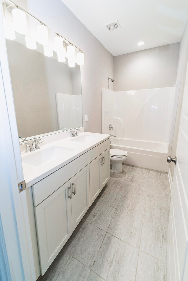 Building Photo - 1791 Willow Way