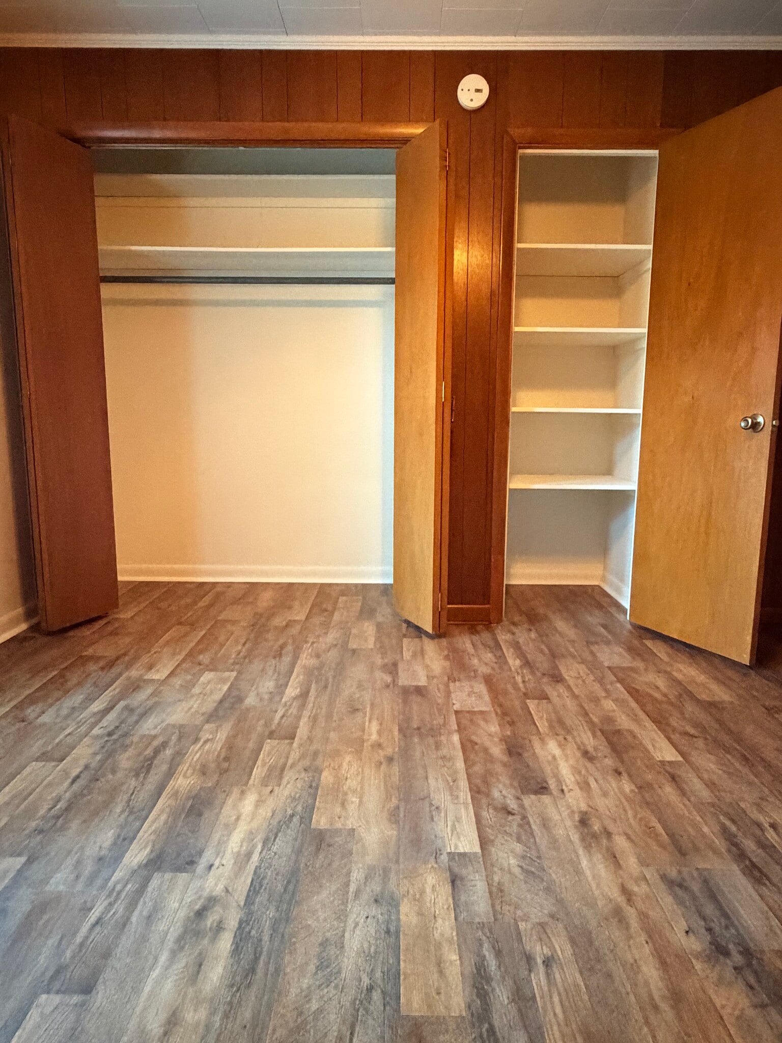 Building Photo - 518 5th St