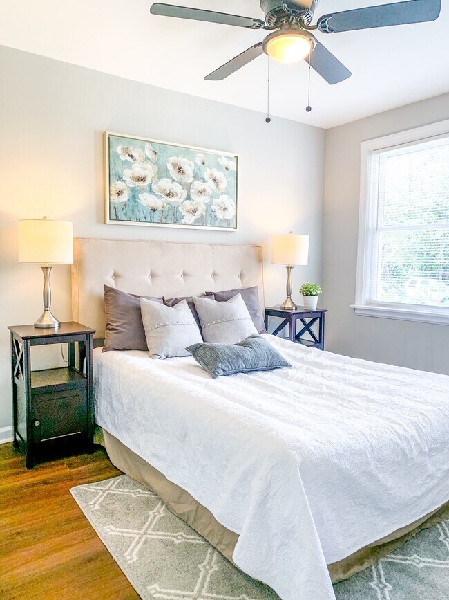 Building Photo - 3901-3903 Cutshaw Ave