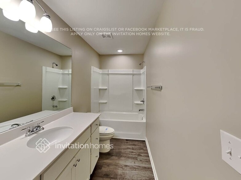 Building Photo - 544 S Fortune Way